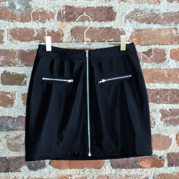 Silence + Noise | Urban Outfitters‎ Small Black Zip-Up Front Mini Skirt - Picture 1 of 9